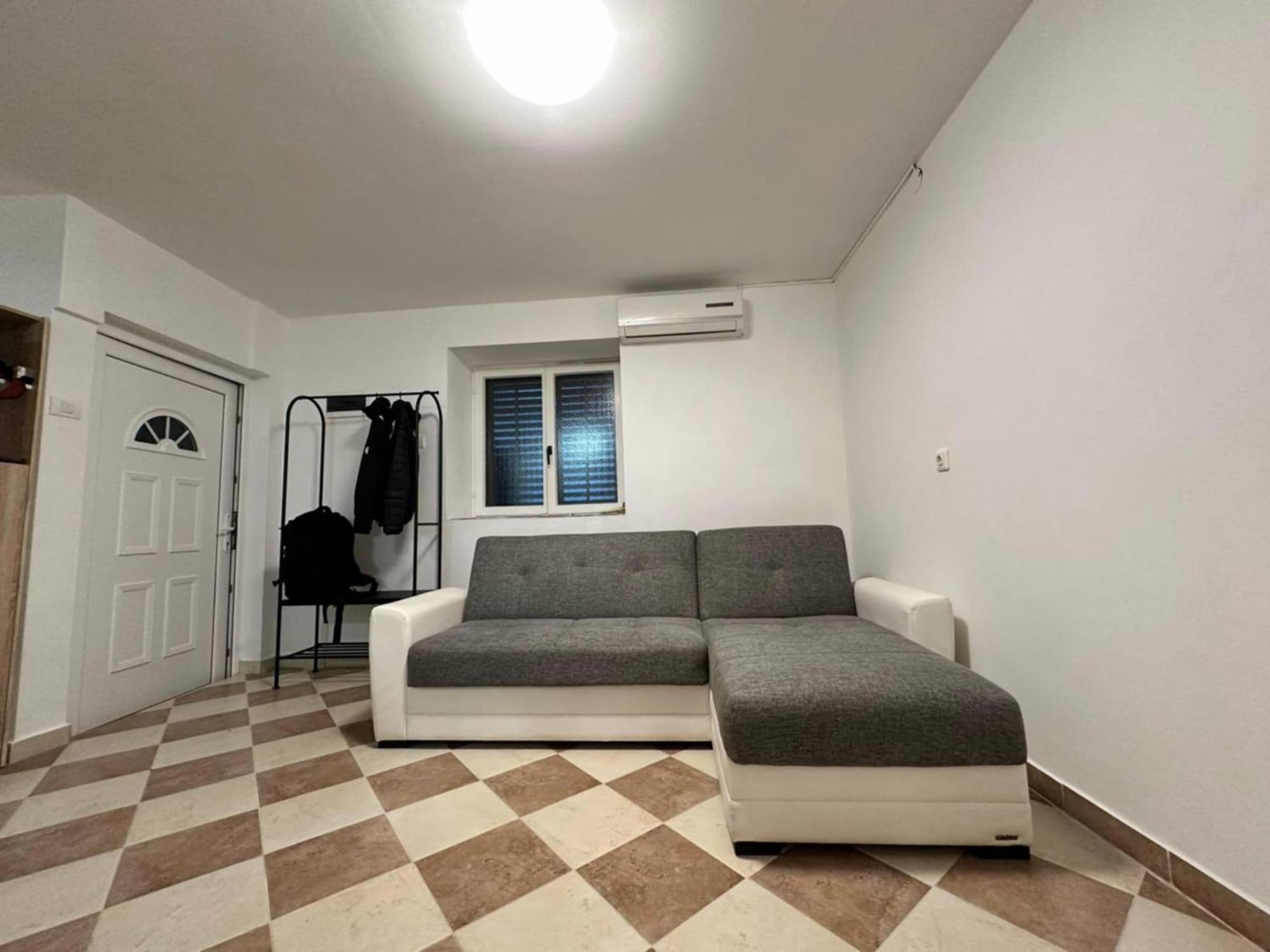 Apartma Enej *